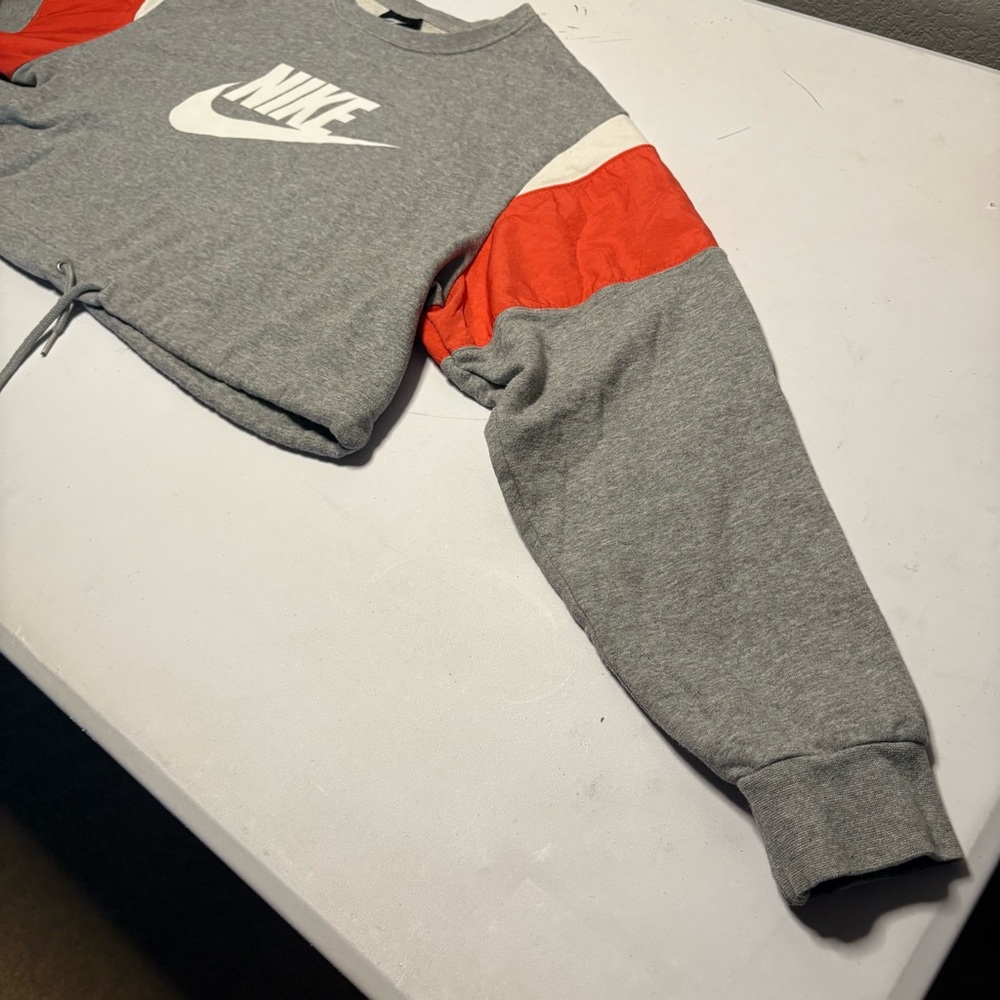 Nike Heather Gray Sweatshirt - Picture 3 of 9